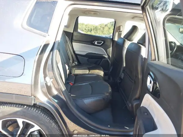 3C4NJDCB8NT190972 2022 JEEP COMPASS - Image 8