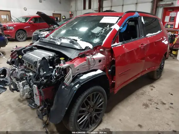 3C4NJDCB8NT222576 2022 JEEP COMPASS - Image 2