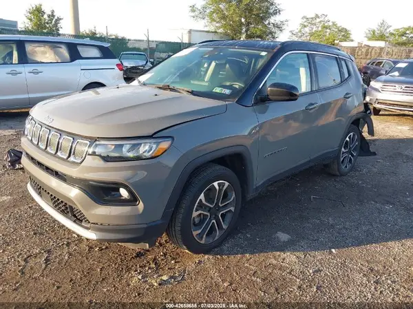 3C4NJDCB8NT227017 2022 JEEP COMPASS - Image 2