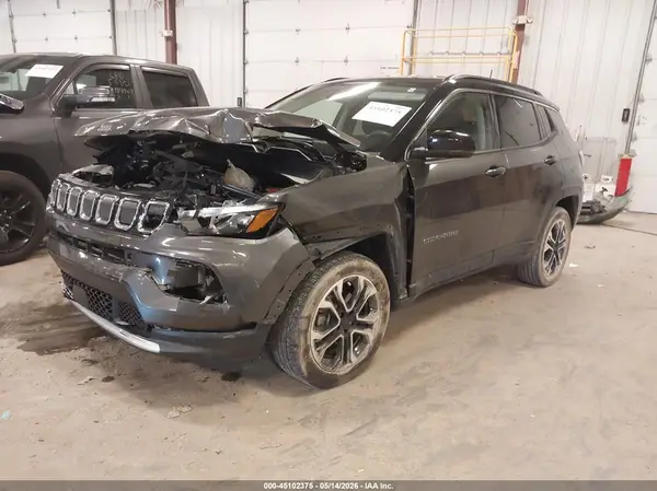 3C4NJDCB8NT232606 2022 JEEP COMPASS - Image 2