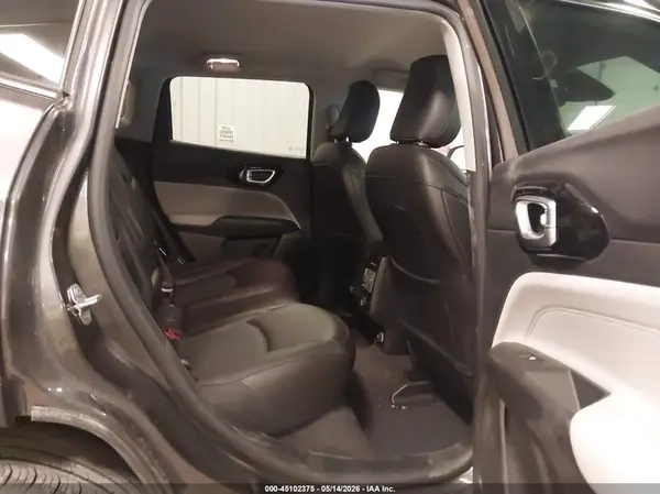 3C4NJDCB8NT232606 2022 JEEP COMPASS - Image 8
