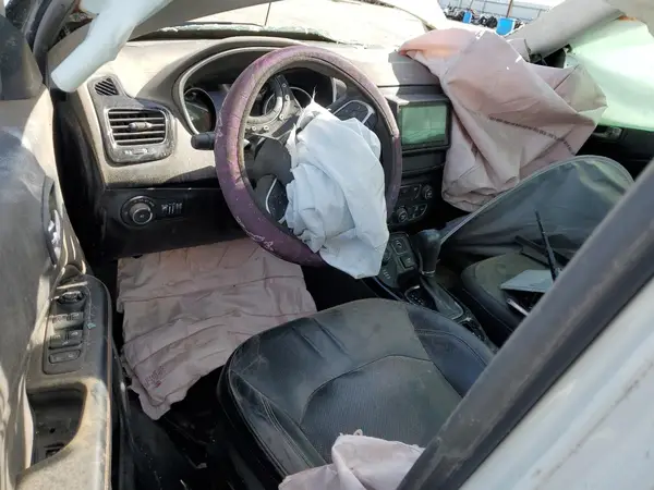 3C4NJDCB9HT664979 2017 JEEP COMPASS - Image 8