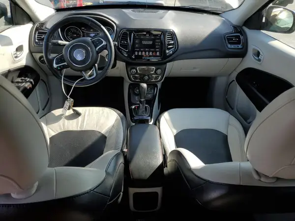 3C4NJDCB9HT688215 2017 JEEP COMPASS - Image 8