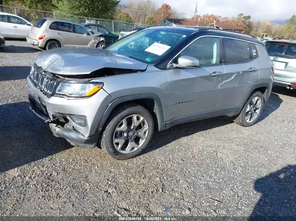 3C4NJDCB9JT117524 2018 JEEP COMPASS - Image 2