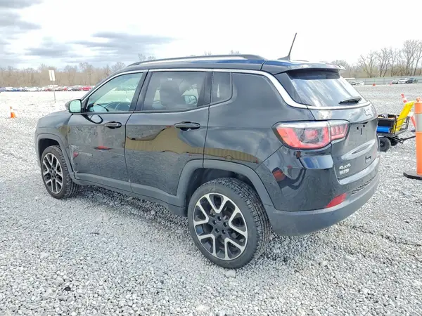 3C4NJDCB9JT147297 2018 JEEP COMPASS - Image 2