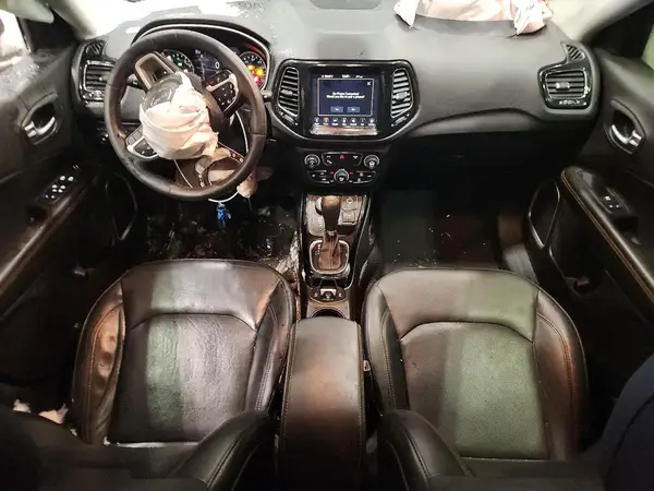 3C4NJDCB9JT149213 2018 JEEP COMPASS - Image 8