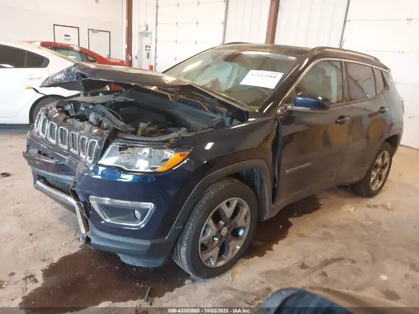 3C4NJDCB9JT168554 2018 JEEP COMPASS - Image 2