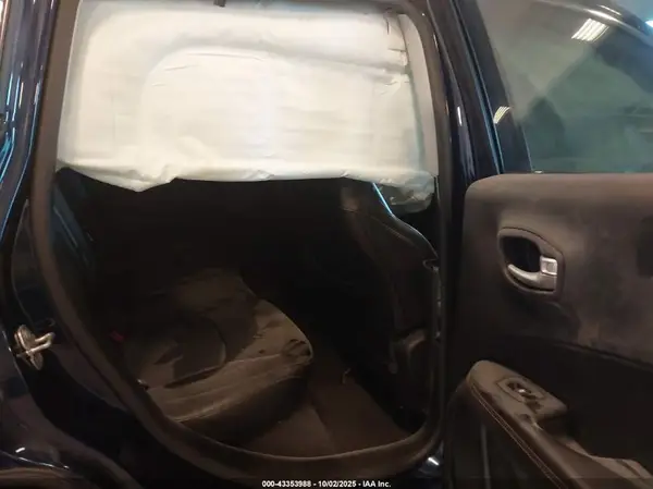 3C4NJDCB9JT168554 2018 JEEP COMPASS - Image 8