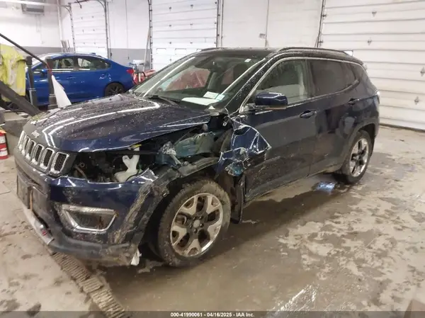 3C4NJDCB9JT175536 2018 JEEP COMPASS - Image 2