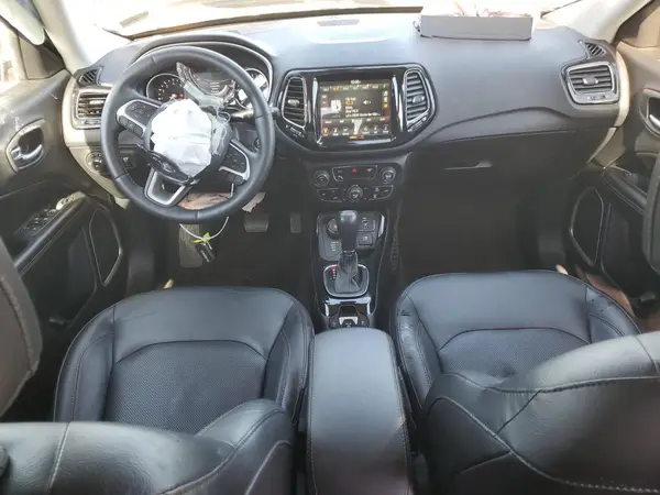 3C4NJDCB9JT176251 2018 JEEP COMPASS - Image 8