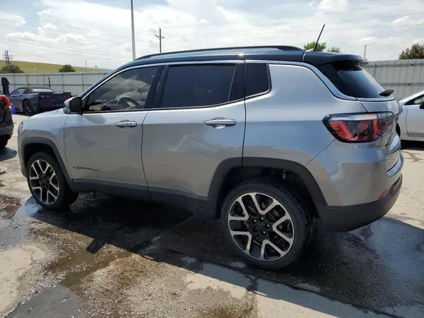 3C4NJDCB9JT177268 2018 JEEP COMPASS - Image 2