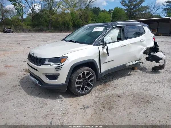 3C4NJDCB9JT178856 2018 JEEP COMPASS - Image 2