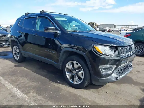 3C4NJDCB9JT199755 2018 JEEP COMPASS - Image 1