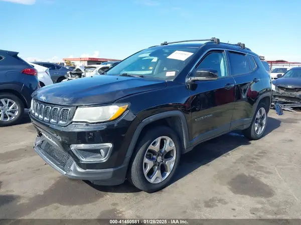 3C4NJDCB9JT199755 2018 JEEP COMPASS - Image 2