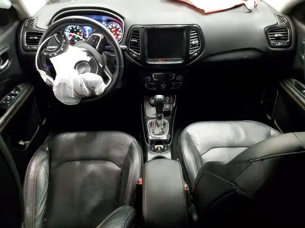 3C4NJDCB9JT210821 2018 JEEP COMPASS - Image 8