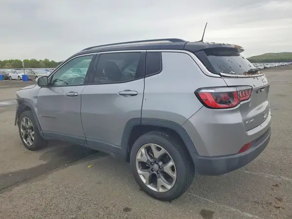 3C4NJDCB9JT234309 2018 JEEP COMPASS - Image 2