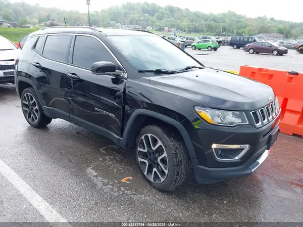3C4NJDCB9JT238358 2018 JEEP COMPASS - Image 1