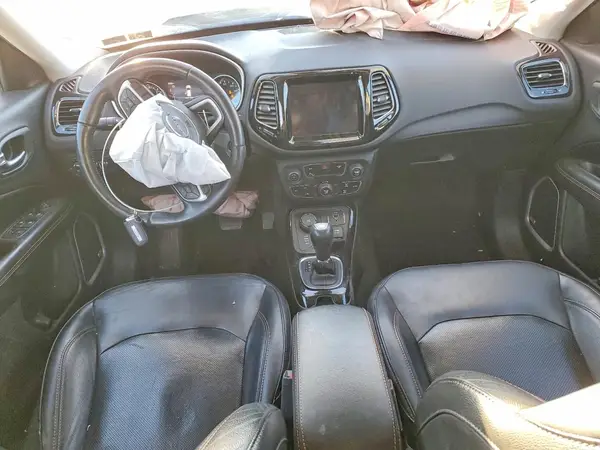 3C4NJDCB9JT238926 2018 JEEP COMPASS - Image 8
