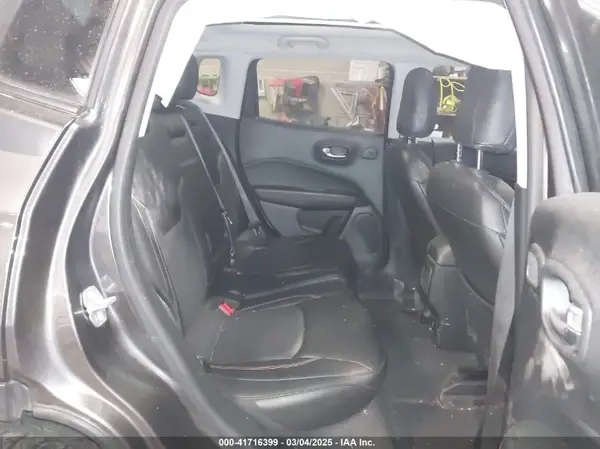 3C4NJDCB9JT245942 2018 JEEP COMPASS - Image 8