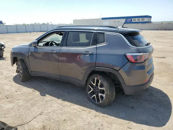 3C4NJDCB9JT261879 2018 JEEP COMPASS - Image 2
