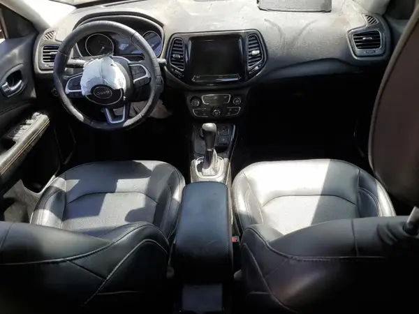 3C4NJDCB9JT261879 2018 JEEP COMPASS - Image 8