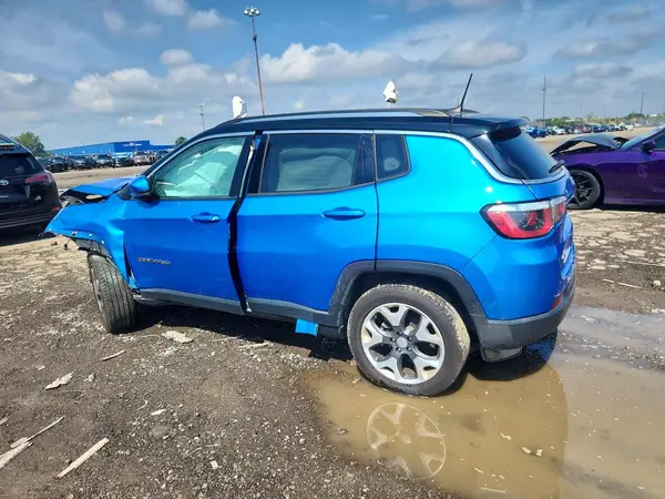 3C4NJDCB9JT267181 2018 JEEP COMPASS - Image 2