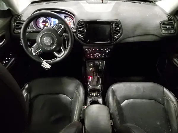 3C4NJDCB9JT267195 2018 JEEP COMPASS - Image 8