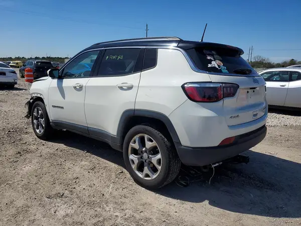 3C4NJDCB9JT282795 2018 JEEP COMPASS - Image 2