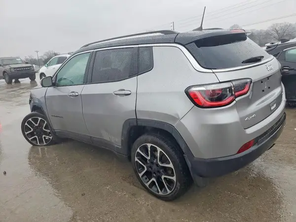 3C4NJDCB9JT290699 2018 JEEP COMPASS - Image 2