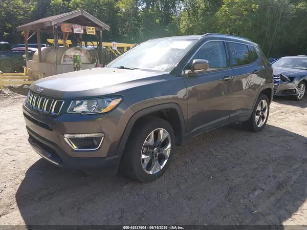 3C4NJDCB9JT316329 2018 JEEP COMPASS - Image 2