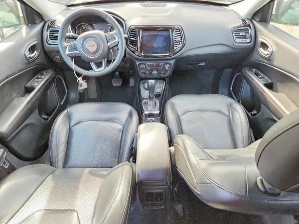 3C4NJDCB9JT326259 2018 JEEP COMPASS - Image 8
