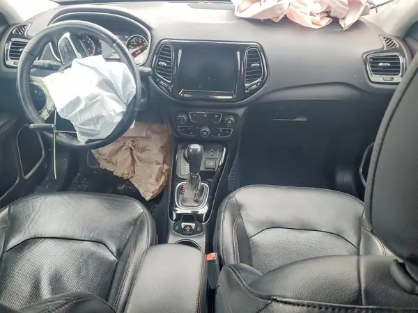 3C4NJDCB9JT330103 2018 JEEP COMPASS - Image 8
