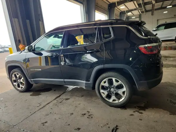 3C4NJDCB9JT332577 2018 JEEP COMPASS - Image 2