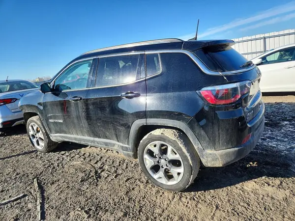 3C4NJDCB9JT340677 2018 JEEP COMPASS - Image 2