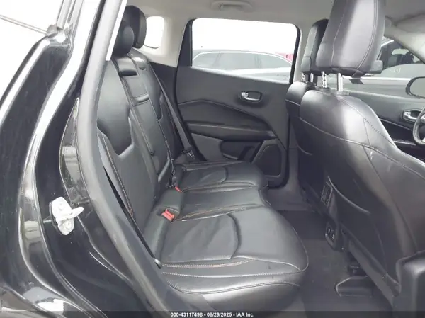 3C4NJDCB9JT341120 2018 JEEP COMPASS - Image 8