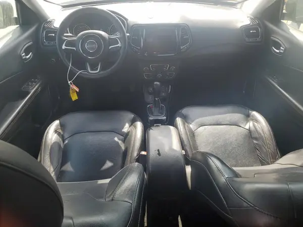 3C4NJDCB9JT341294 2018 JEEP COMPASS - Image 8