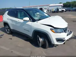 3C4NJDCB9JT354160 2018 JEEP COMPASS