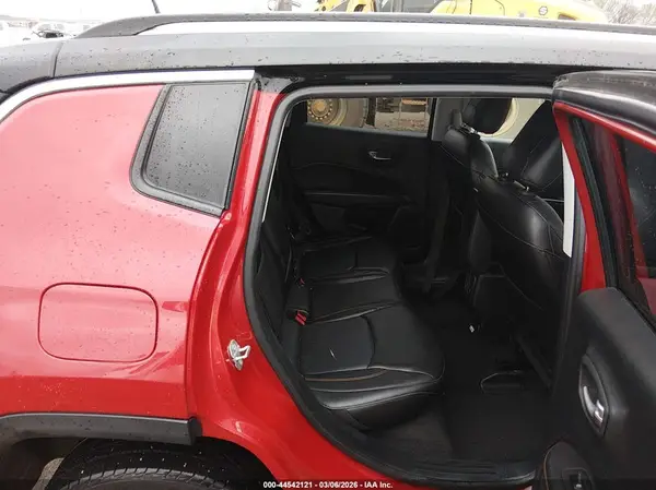 3C4NJDCB9JT376241 2018 JEEP COMPASS - Image 8