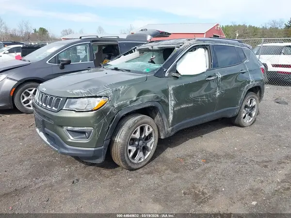 3C4NJDCB9JT397378 2018 JEEP COMPASS - Image 2