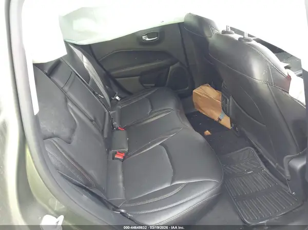 3C4NJDCB9JT397378 2018 JEEP COMPASS - Image 8