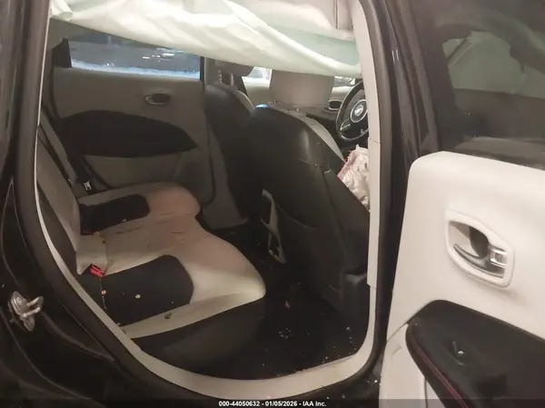 3C4NJDCB9JT397591 2018 JEEP COMPASS - Image 8