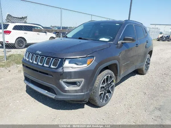 3C4NJDCB9JT403227 2018 JEEP COMPASS - Image 2