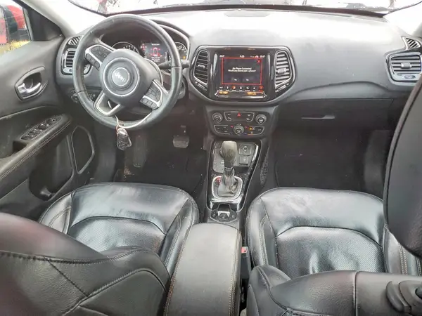 3C4NJDCB9JT417340 2018 JEEP COMPASS - Image 8