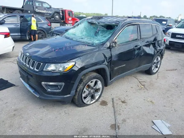 3C4NJDCB9JT433389 2018 JEEP COMPASS - Image 2