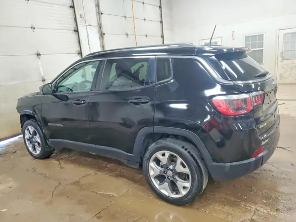 3C4NJDCB9JT434302 2018 JEEP COMPASS - Image 2