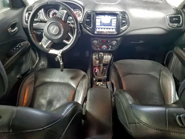 3C4NJDCB9JT437085 2018 JEEP COMPASS - Image 8