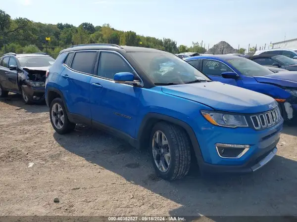 3C4NJDCB9JT454579 2018 JEEP COMPASS - Image 1