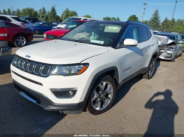 3C4NJDCB9JT456333 2018 JEEP COMPASS - Image 2