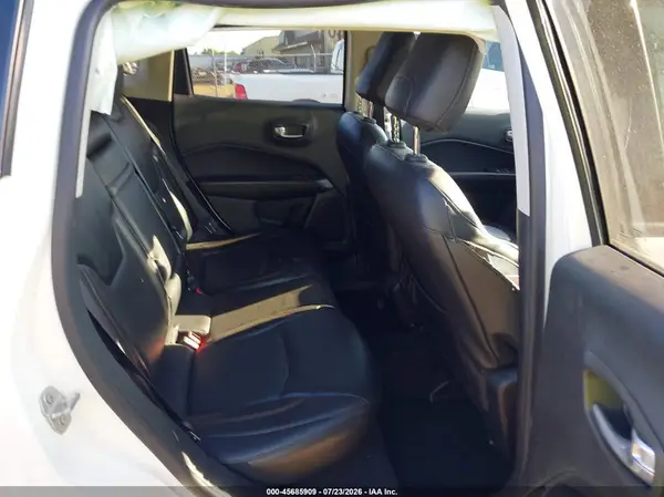 3C4NJDCB9JT456333 2018 JEEP COMPASS - Image 8