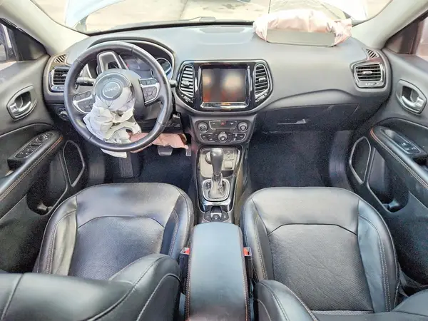 3C4NJDCB9JT456963 2018 JEEP COMPASS - Image 8